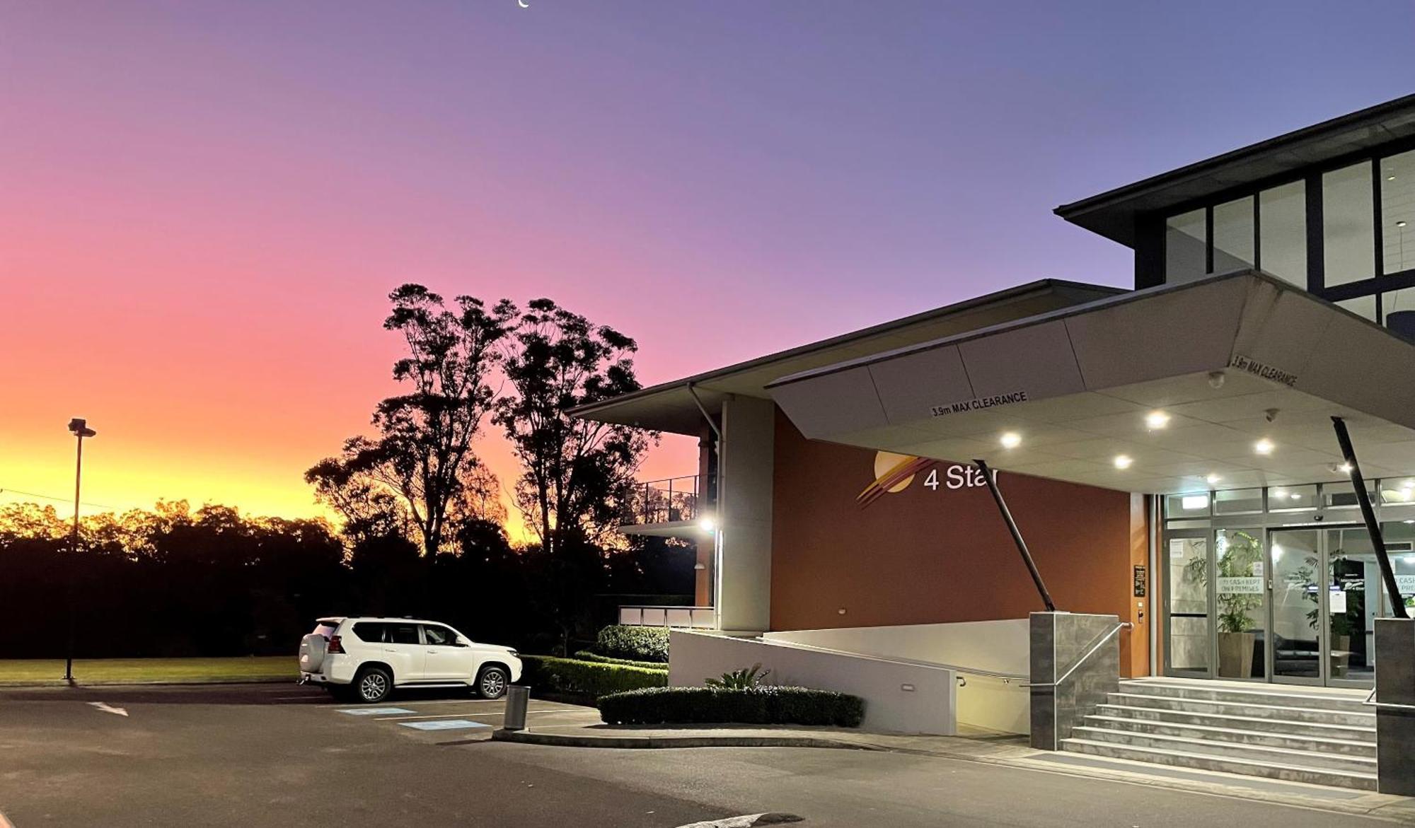 Macquarie 4 Star Motel Warners Bay Exterior photo