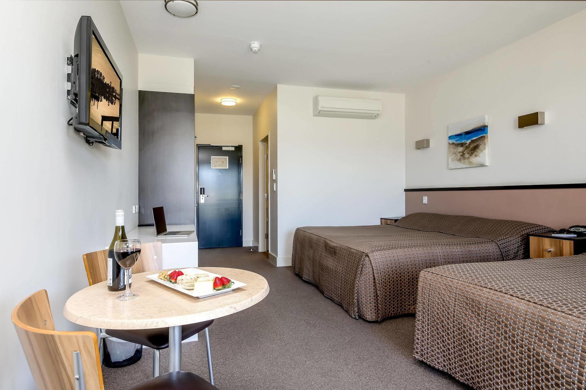 Macquarie 4 Star Motel Warners Bay Exterior photo